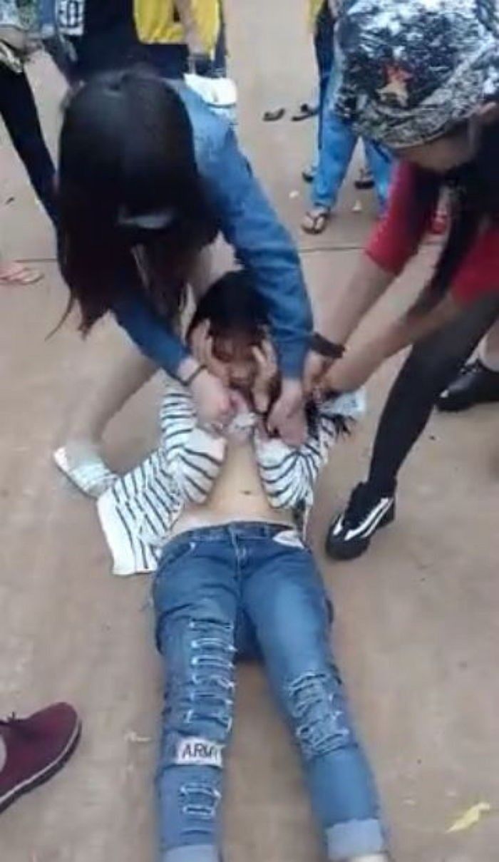 中国のリアル少女集団暴行現場画像その1